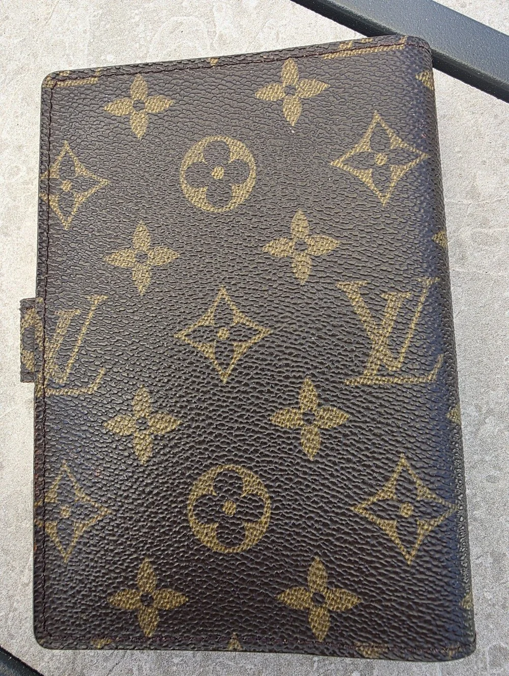 Pre-owned Authentic Small Louis Vuitton Monogram Agenda/Passport Cover